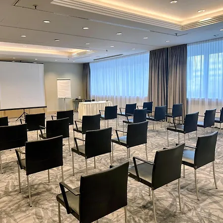 Park Inn By Radisson Berlin Alexanderplatz-2